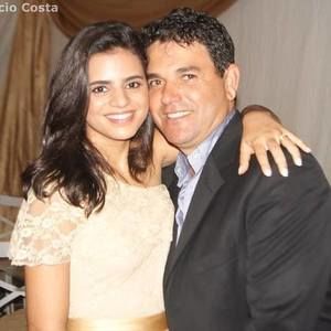 Meet your Posher, Anna claudia prado